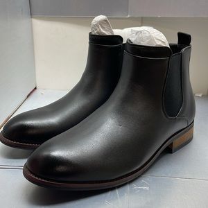 BNWT Calvin Klein Chelsea Black Leather 9